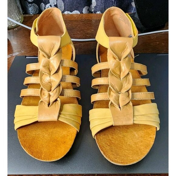 Naya Women's Palomi Leather Gladiator Braid Sandals Yellow Leather Size 7M - Picture 2 of 9